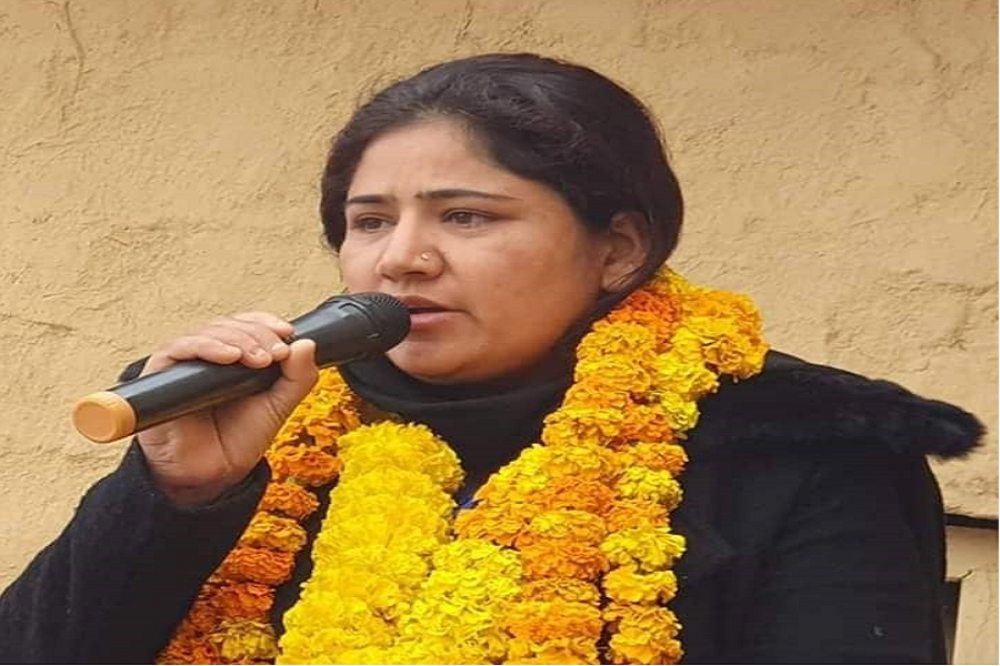 शौचालयको चप्पल लगाएर मुख्यमन्त्री निवासबाट भागेँ –  विमला वली