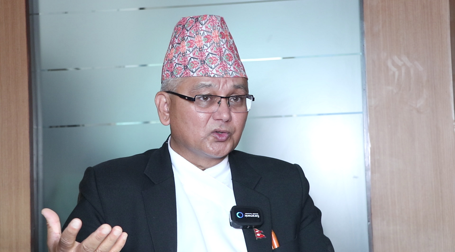 चोलेन्द्र प्रकरणमा कसैले बोल्न आँट नगरेको कुरा हिम्मत गरेर बोले डा सुरेन्द्र भण्डारीले