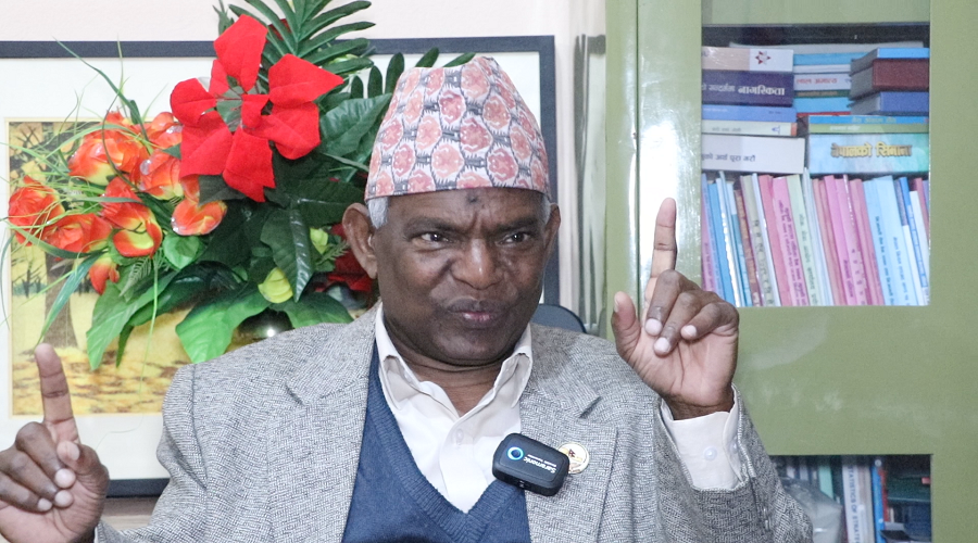 माधव नेपाल भनेको प्रचण्डको मामुली कारीन्दा मात्रै हो :लालवावु पण्डित