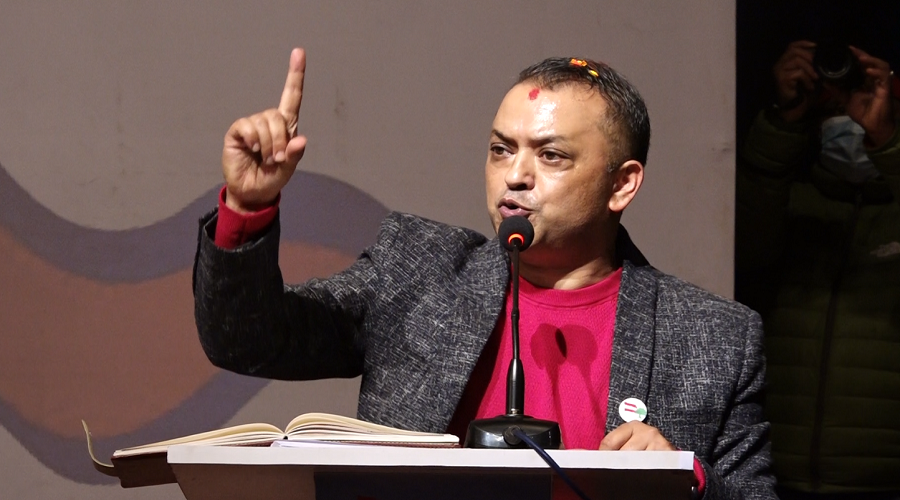 प्रचण्डले हप्तामा एकपटक कांग्रेसबाट प्रधानमन्त्री बनिदिनुपर्‍यो भनेर खबर पठाउनुहुन्छ :गगन थापा