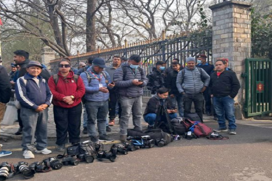 प्रजालाई नै निषेध गरिएको प्रजातन्त्र दिवस